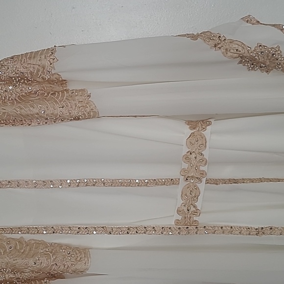 Arabic dress - Picture 4 of 4